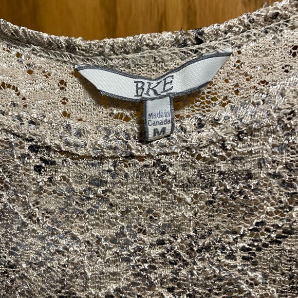 BKE Buckle Tank Top Womens Sparkle Sleeveless Cami Layer Embellished Floral - M - Picture 2 of 5